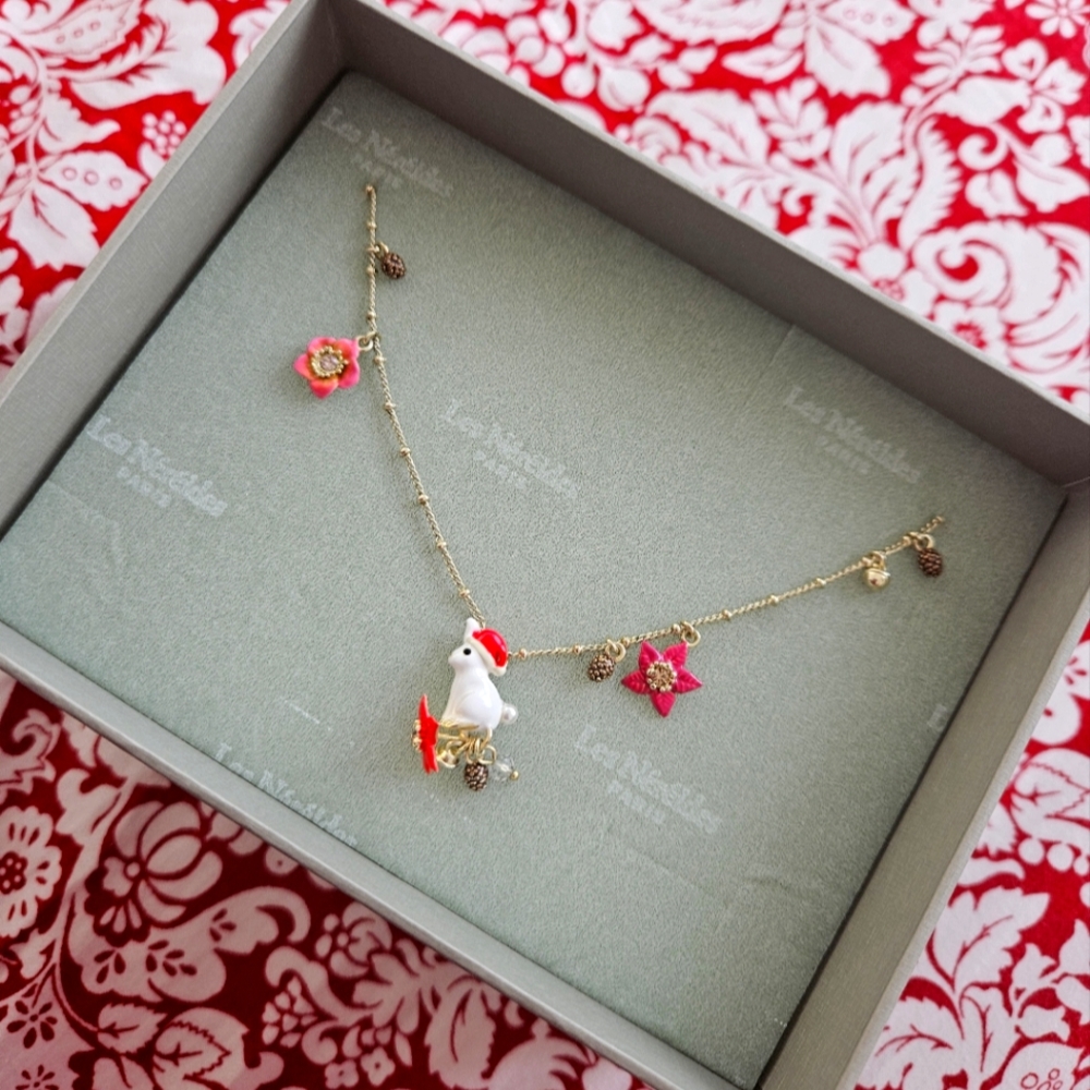 Les Nereides Necklace